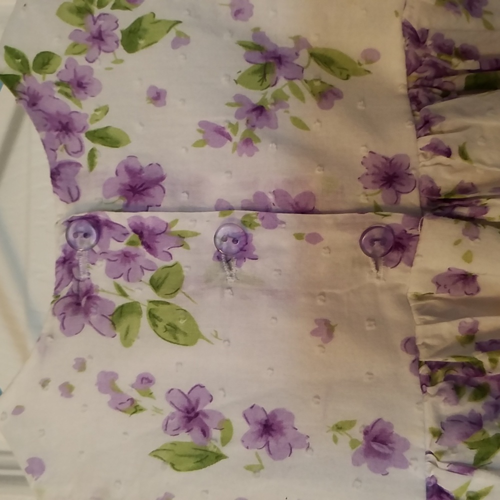 Adorable Lilac & Ruffles & Rose's & Rhinestones For Baby Girls! Both Included! - Picture 10 of 10